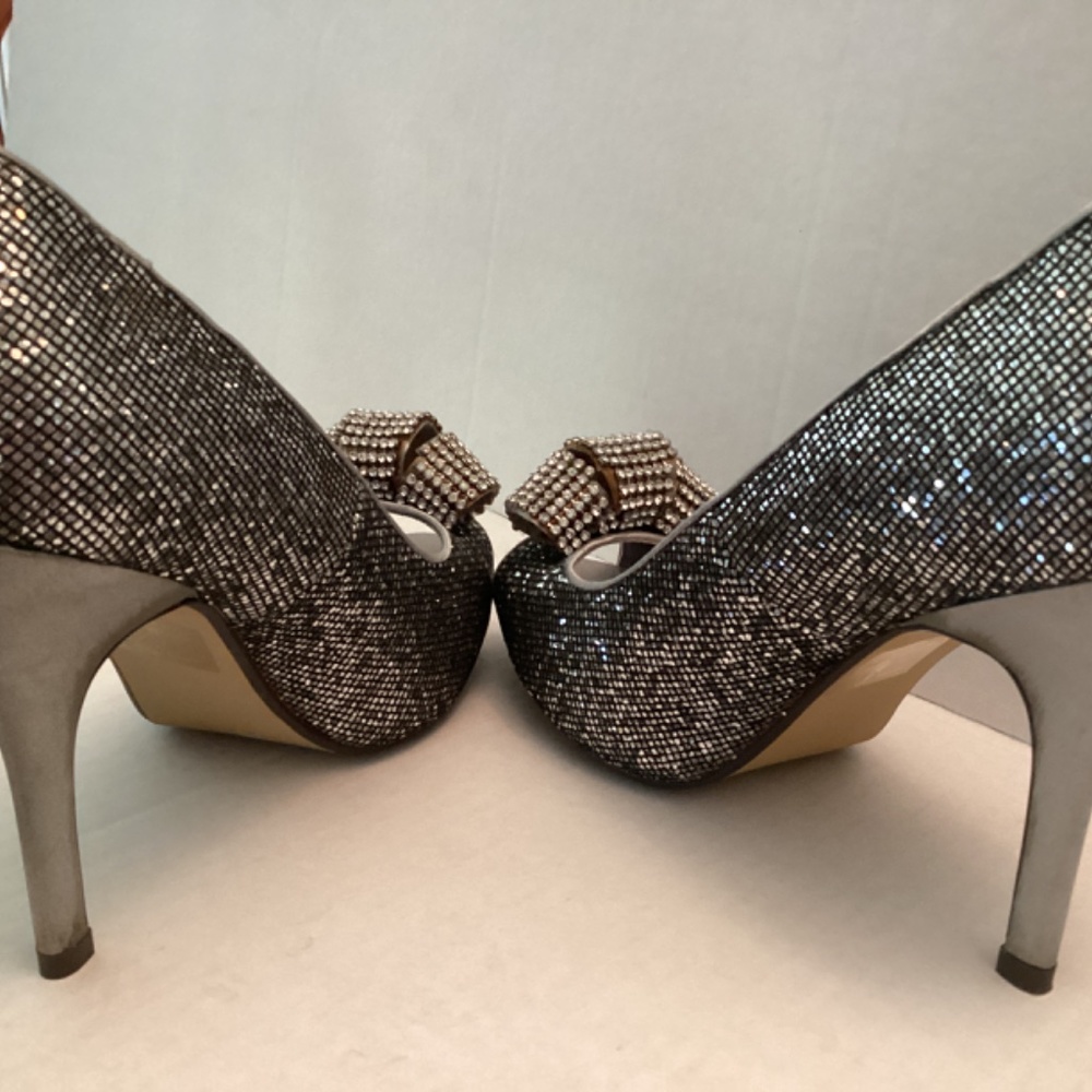 Escarpins Lady Couture Perles Sur Talon - Taille 37 (US 6), Occasion Très Bon état